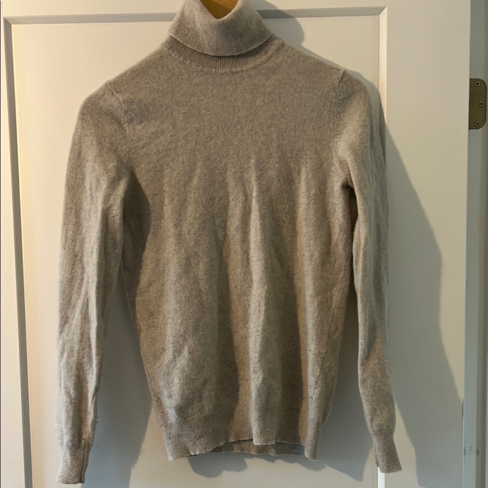 Women’s cashmere Turtleneck Sweater